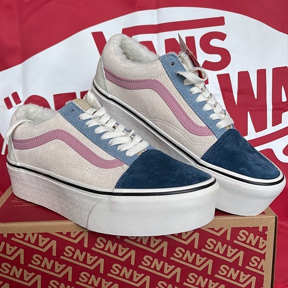 Vans Old Skool Stacked 
Pig Suede/Sherpa Multi Co
VNOA7Q5MMUL
WMNS Platforms - Picture 5 of 16